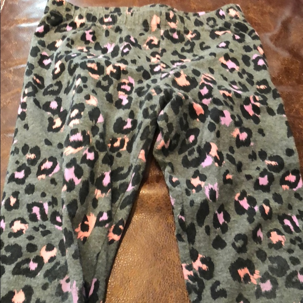 Gray leopard leggings
